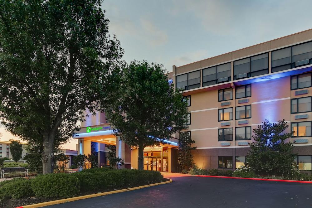 Holiday Inn Express Aberdeen-Chesapeake House By Ihg Екстериор снимка