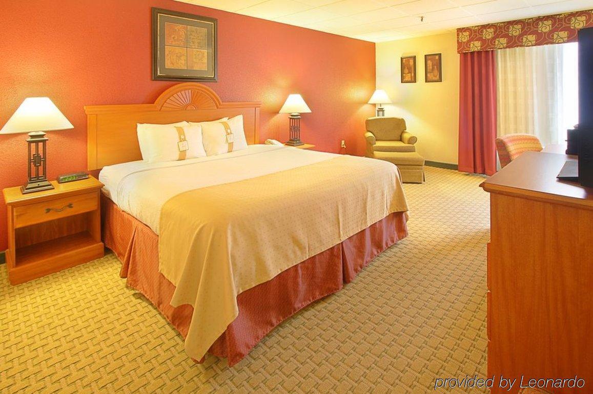 Holiday Inn Express Aberdeen-Chesapeake House By Ihg Стая снимка