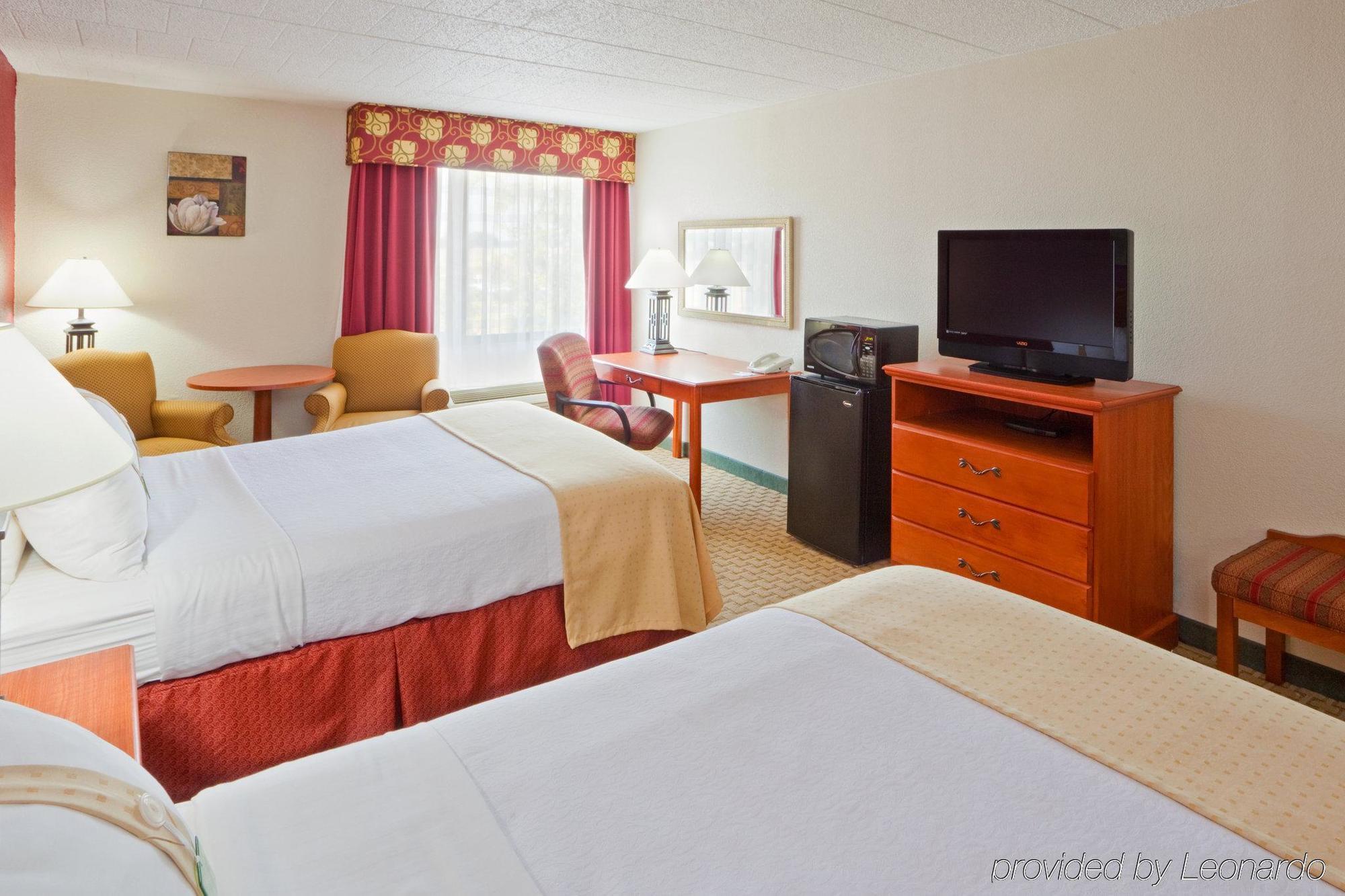 Holiday Inn Express Aberdeen-Chesapeake House By Ihg Стая снимка