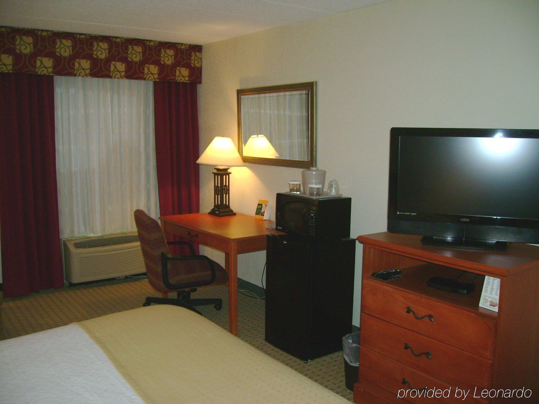 Holiday Inn Express Aberdeen-Chesapeake House By Ihg Стая снимка
