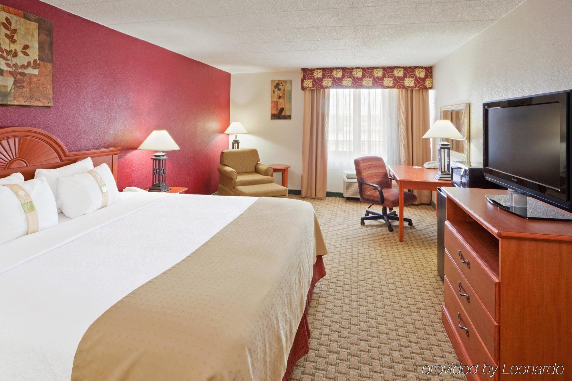Holiday Inn Express Aberdeen-Chesapeake House By Ihg Стая снимка